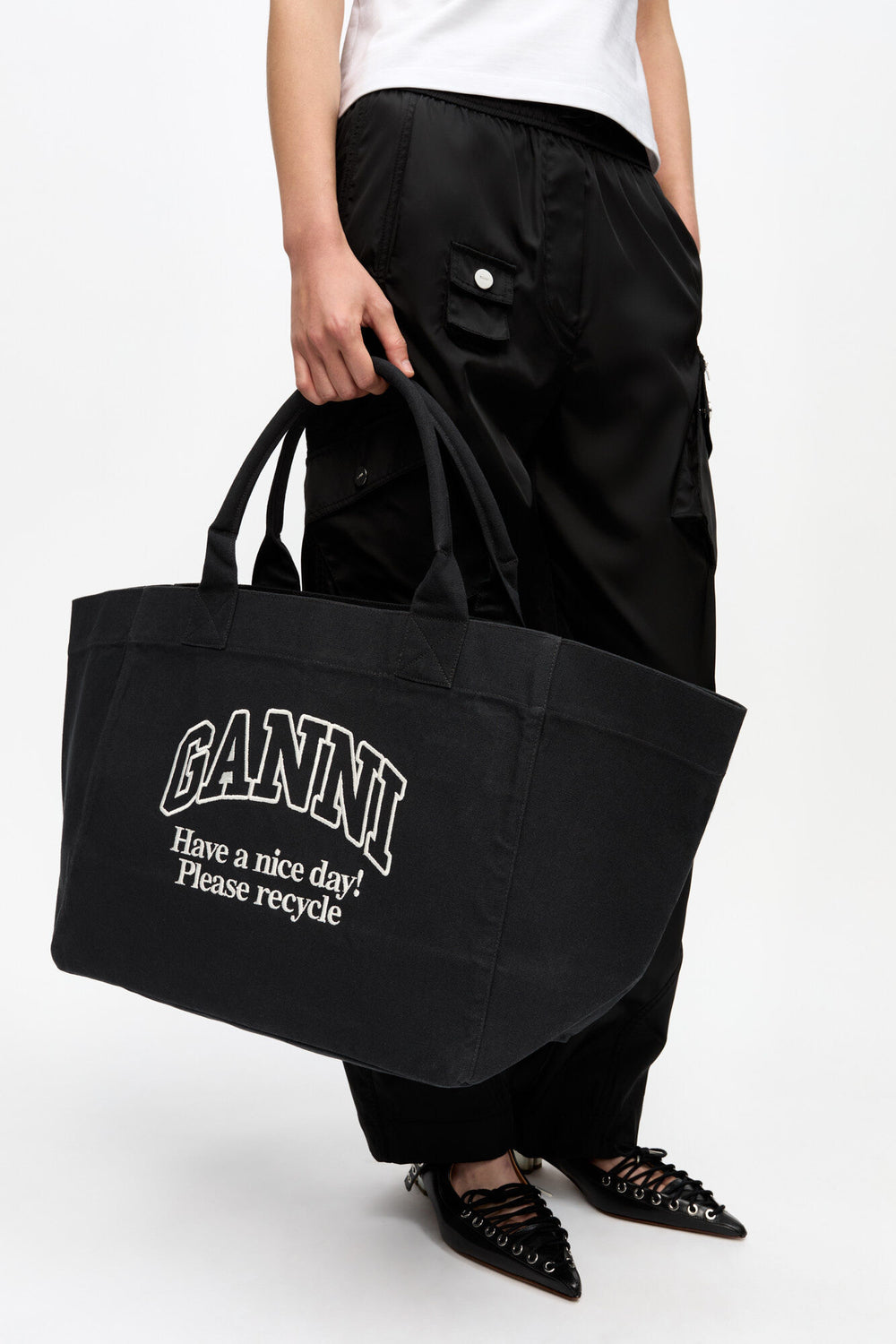 GANNI us Phantom Black XXL Tote