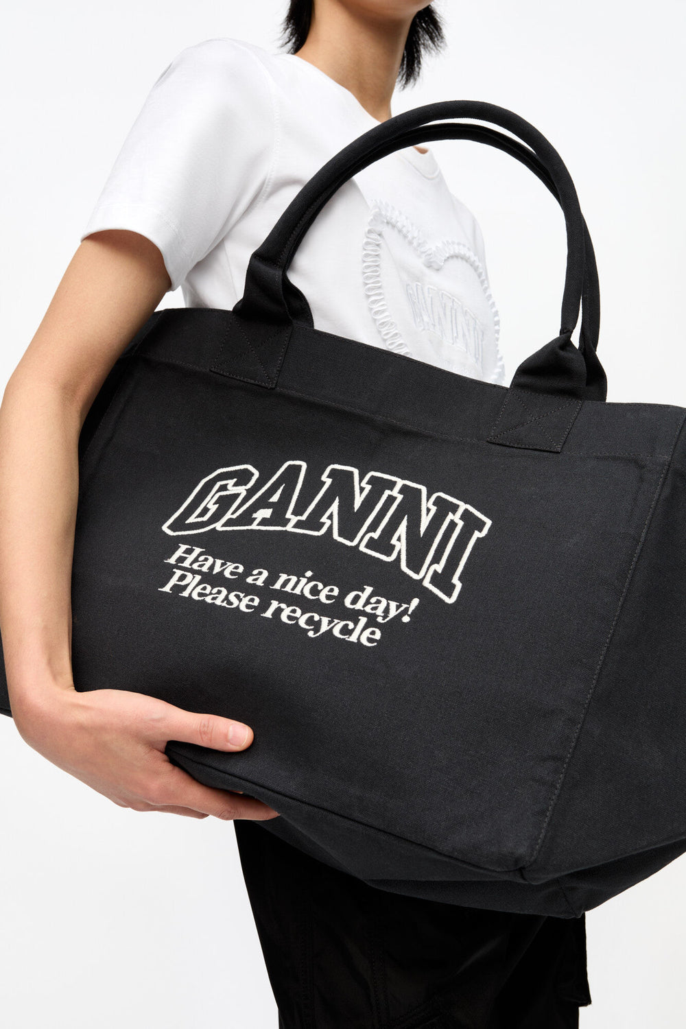 GANNI us Phantom Black XXL Tote