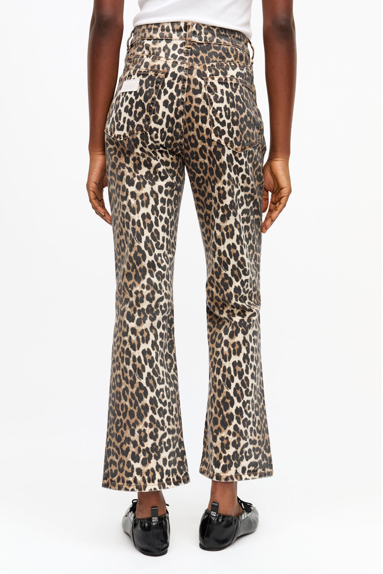 GANNI Online Betzy Cropped Jeans in Leopard Print