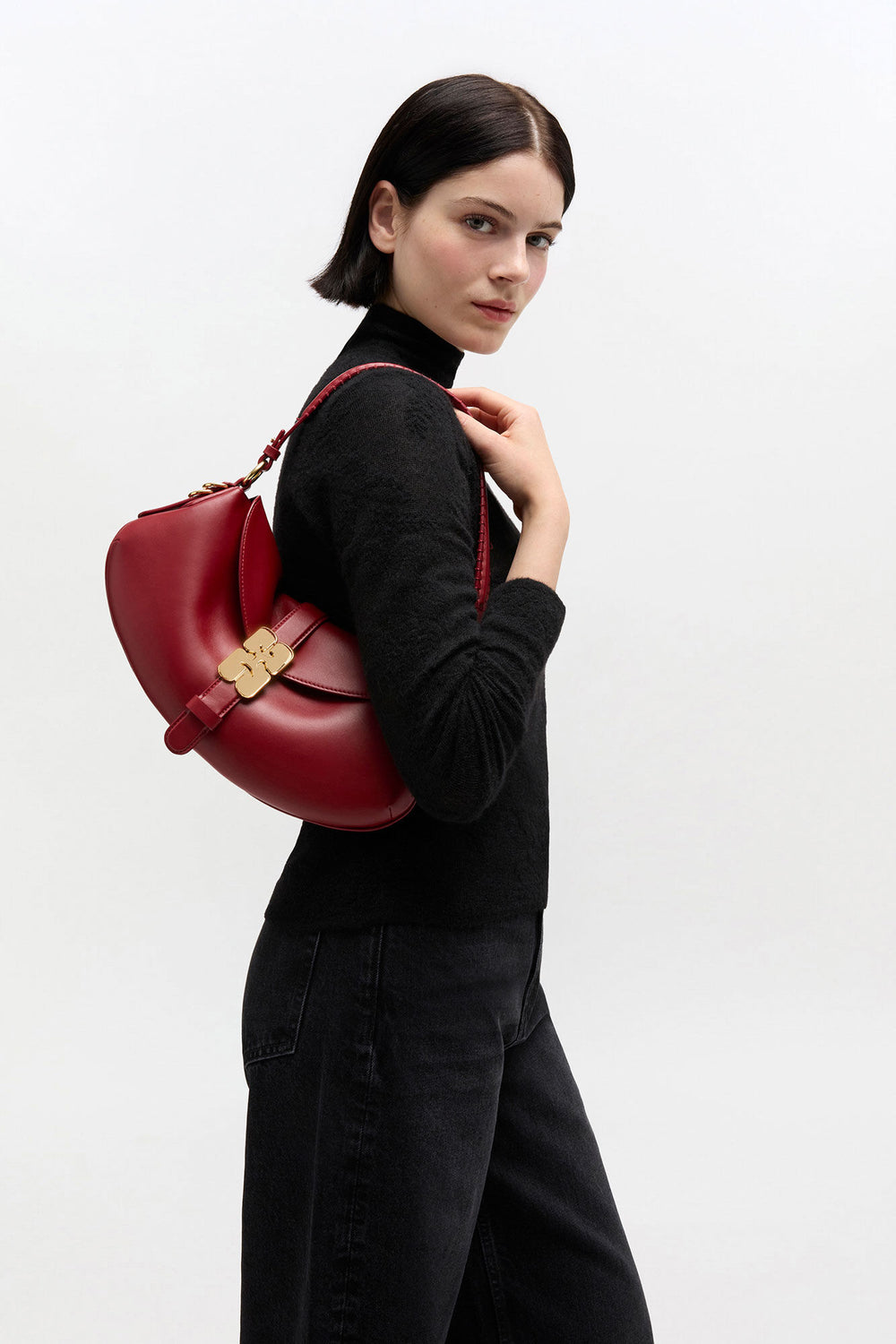 GANNI New Red Dahlia Red B-Kat Bag