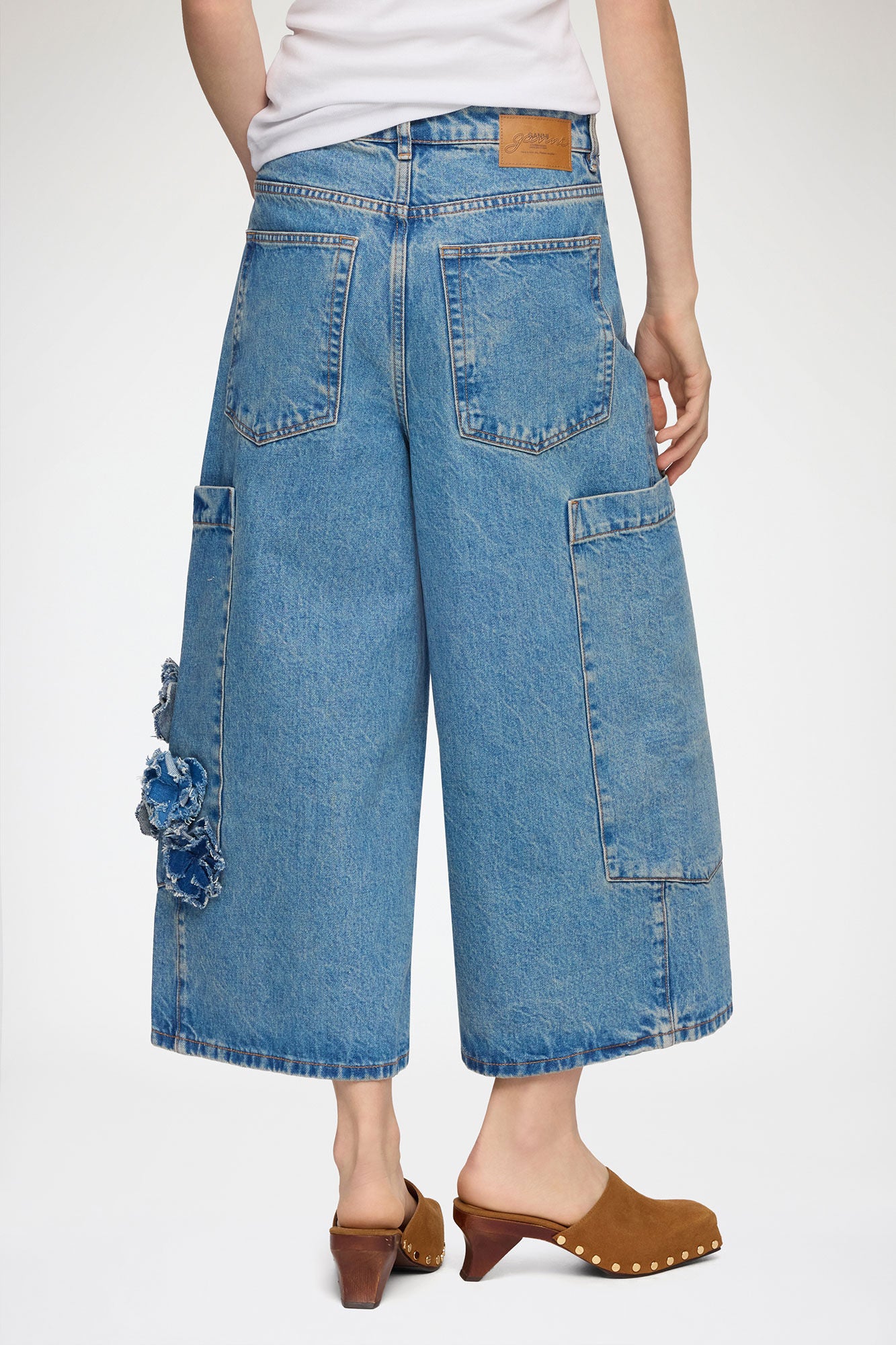 GANNI us Baggy Cropped Jeans in Flower Print Denim