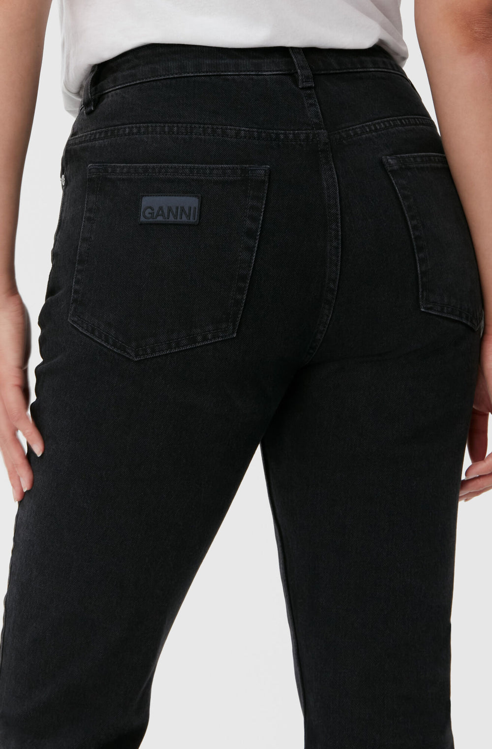 GANNI New Betzy Cropped Jeans